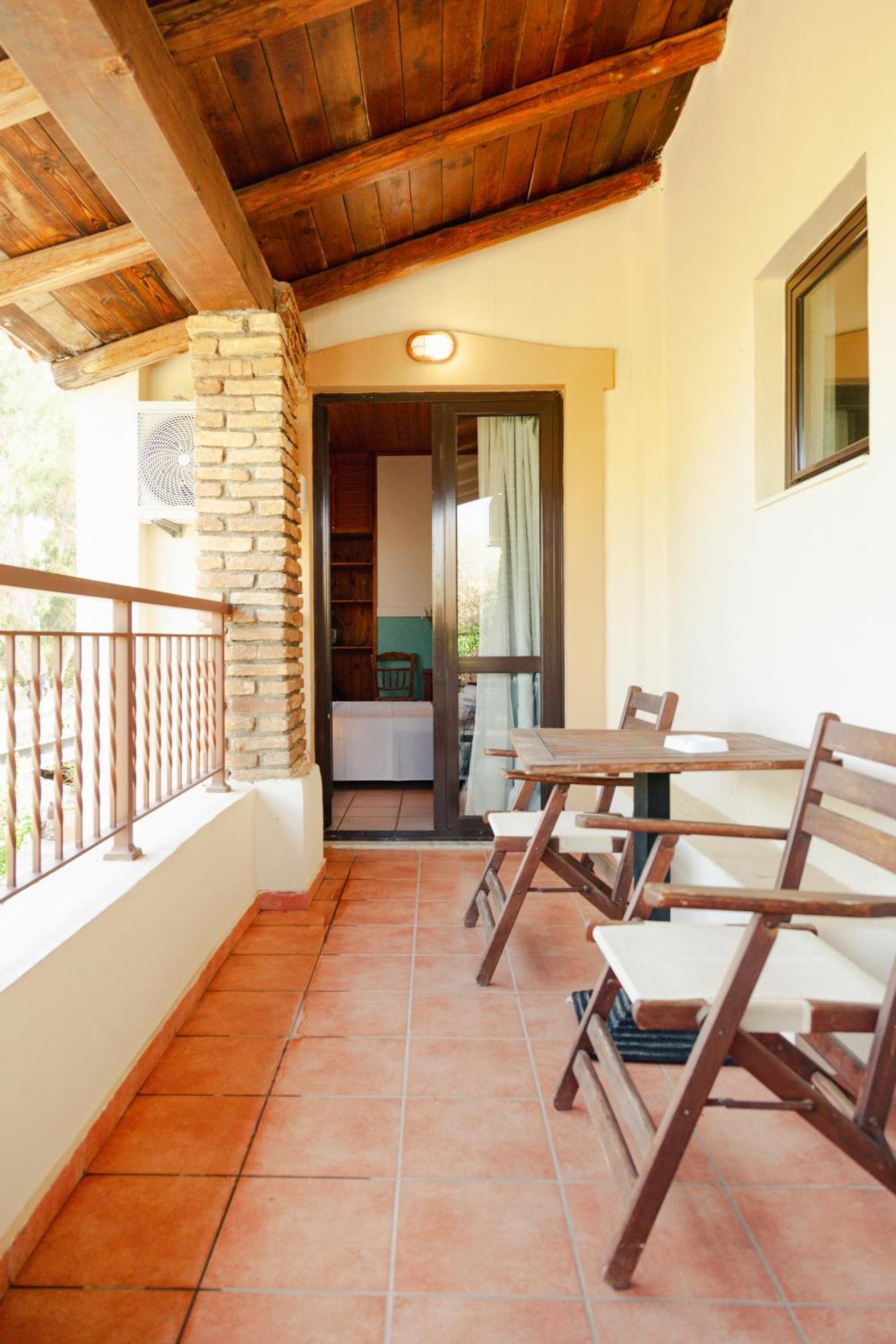 Amnisiades Apartments Karteros Bagian luar foto